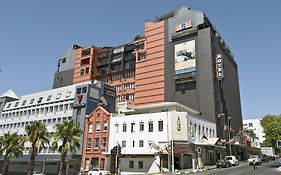 Cape Town Lodge Hotel